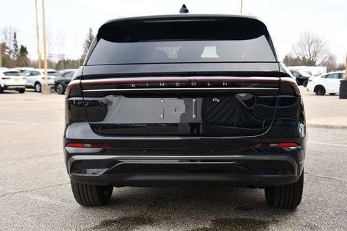 Black Metallic 2026 Lincoln Nautilus Reserve