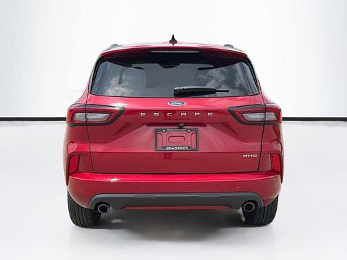 Rapid Red Metallic Tinted Clearcoat 2023 Ford Escape ST-Line