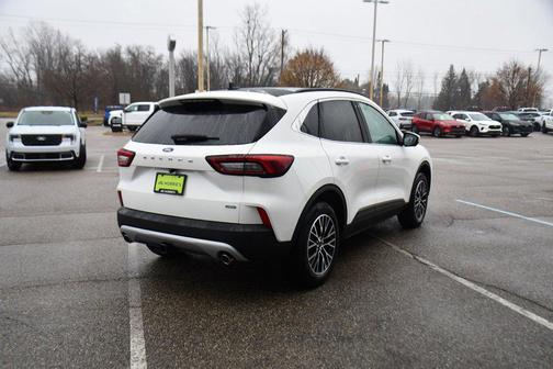 2026 Ford Escape PHEV Base