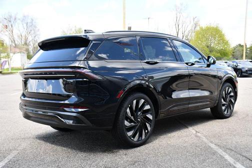 Black Metallic 2026 Lincoln Nautilus Reserve