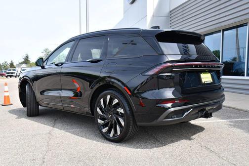 Black Metallic 2026 Lincoln Nautilus Reserve
