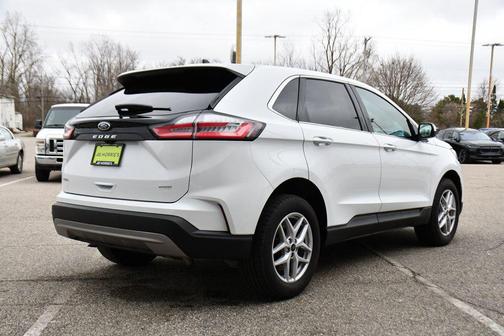 Oxford White 2024 Ford Edge SEL