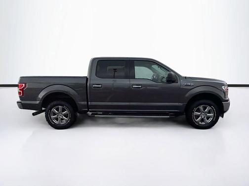 Magnetic Metallic 2018 Ford F-150 XLT