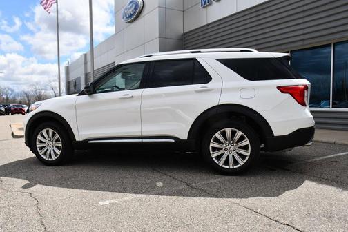 Star White Metallic Tri-Coat 2023 Ford Explorer Limited
