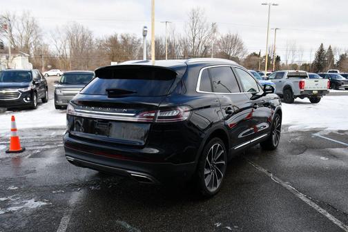 2022 Lincoln Nautilus Reserve