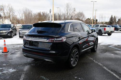 2022 Lincoln Nautilus Reserve