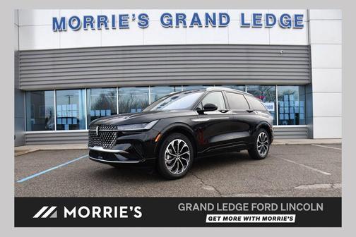 Infinite Black Metallic Clearcoat 2026 Lincoln Nautilus Reserve