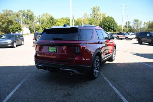 2025 Ford Explorer Platinum