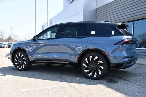 Blue Metallic 2026 Lincoln Nautilus Reserve