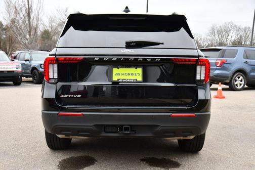Agate Black Metallic 2025 Ford Explorer Active