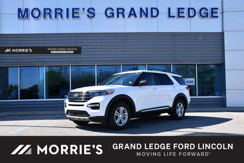 Star White Metallic Tri-Coat 2023 Ford Explorer XLT