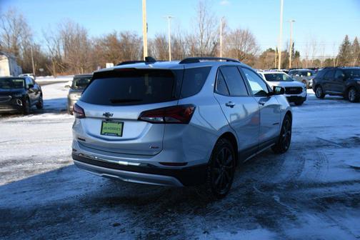 2022 Chevrolet Equinox FWD RS