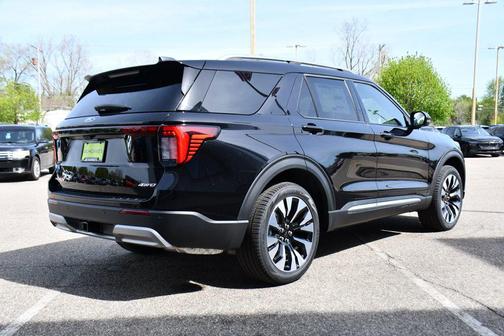 Agate Black Metallic 2026 Ford Explorer Platinum