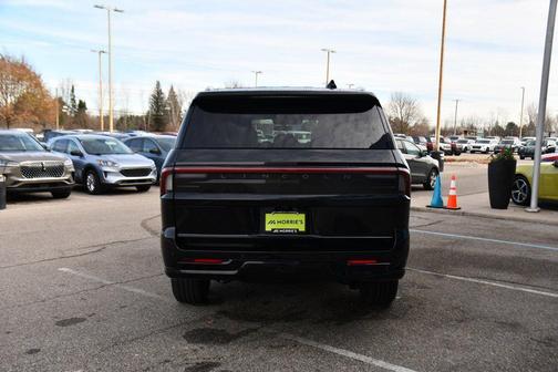 2025 Lincoln Navigator Reserve