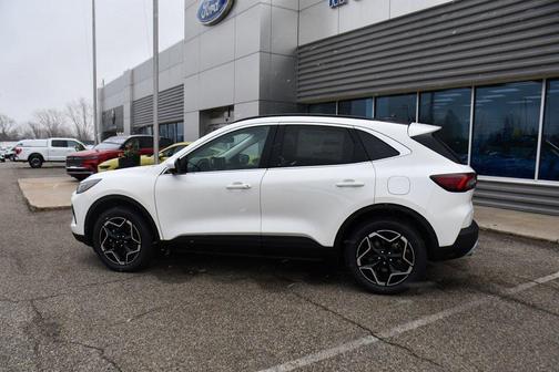 2026 Ford Escape Platinum