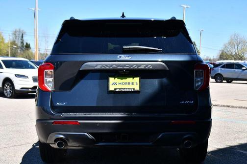 Blue Metallic 2024 Ford Explorer XLT