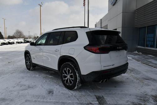 2024 GMC Acadia AWD AT4