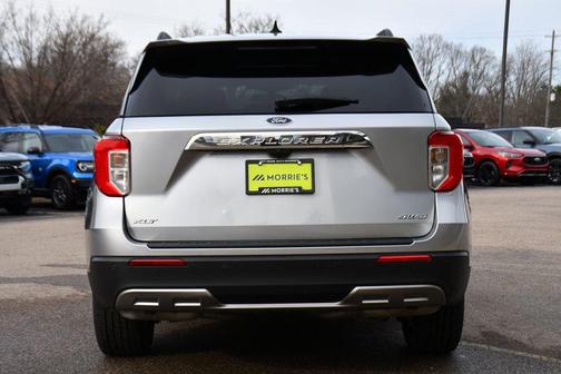 Iconic Silver Metallic 2023 Ford Explorer XLT