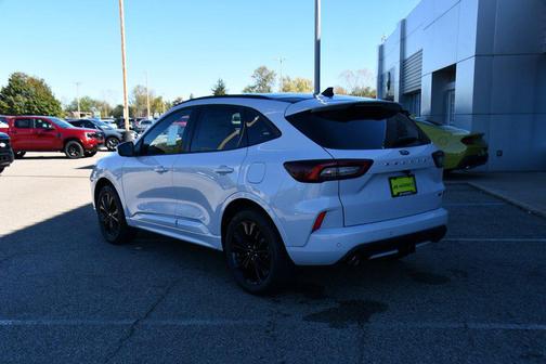 2026 Ford Escape ST-Line Elite
