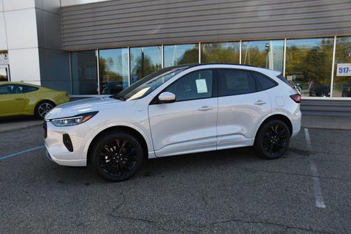 2026 Ford Escape ST-Line Elite