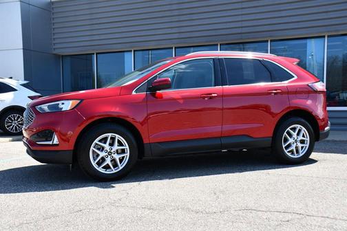 Rapid Red Metallic Tinted Clearcoat 2024 Ford Edge SEL