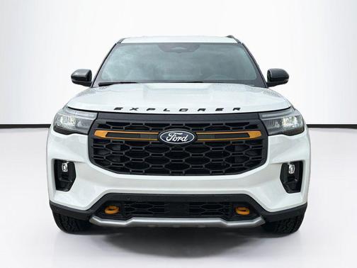 Star White Metallic Tri-Coat 2027 Ford Explorer Tremor