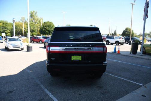 2018 Lincoln Navigator Select