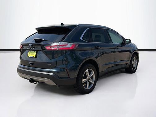 Blue Metallic 2024 Ford Edge SEL