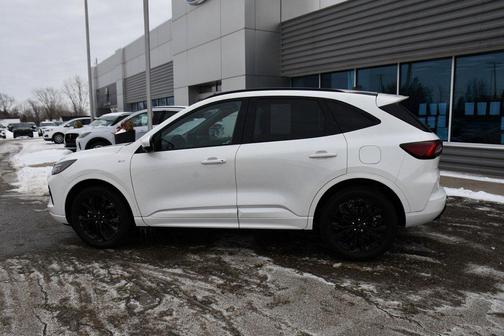 2023 Ford Escape ST-Line Elite