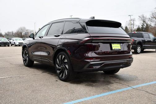 2025 Lincoln Nautilus Reserve
