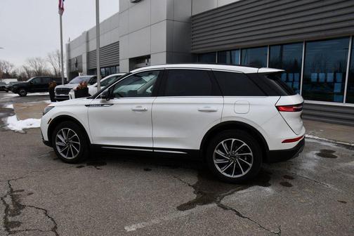 2023 Lincoln Corsair Standard