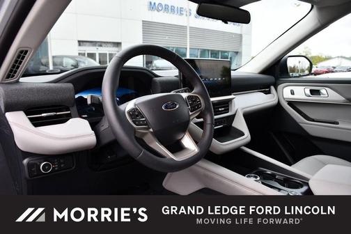 Space White Metallic 2026 Ford Explorer Active