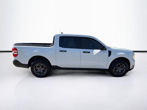 Oxford White 2024 Ford Maverick XL