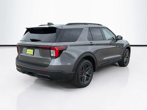 Gray Metallic 2026 Ford Explorer ST-Line