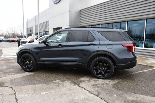 2023 Ford Explorer ST-Line