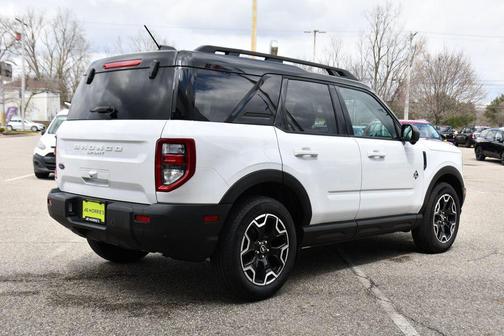 Oxford White 2025 Ford Bronco Sport Outer Banks