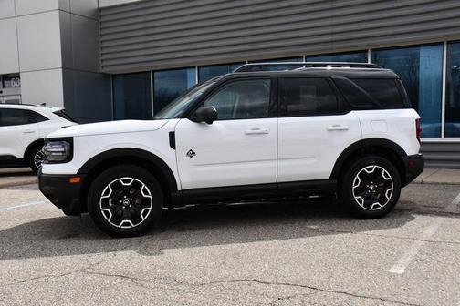 Oxford White 2025 Ford Bronco Sport Outer Banks