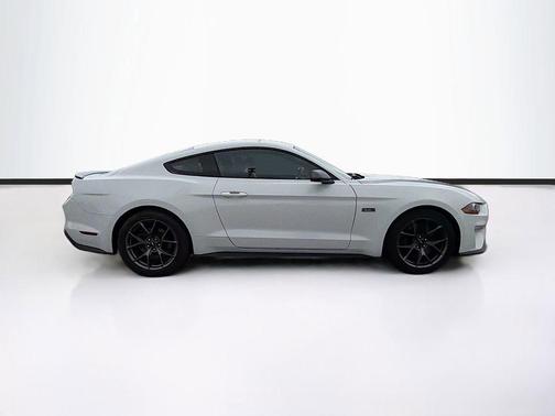 Oxford White 2022 Ford Mustang EcoBoost Premium
