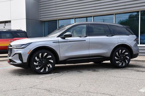 2025 Lincoln Nautilus Reserve