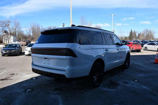 2026 Lincoln Navigator Reserve
