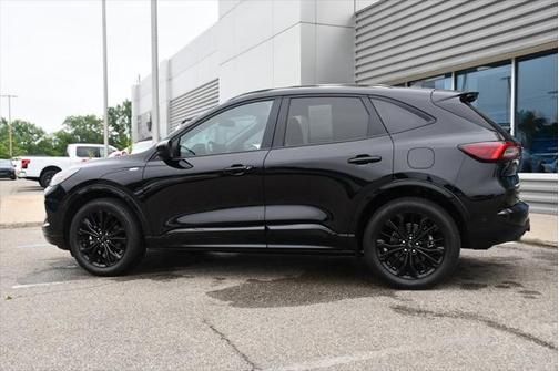 2023 Ford Escape ST-Line Elite