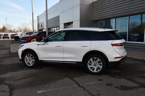 2023 Lincoln Corsair Standard