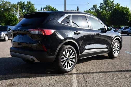 2021 Ford Escape Titanium