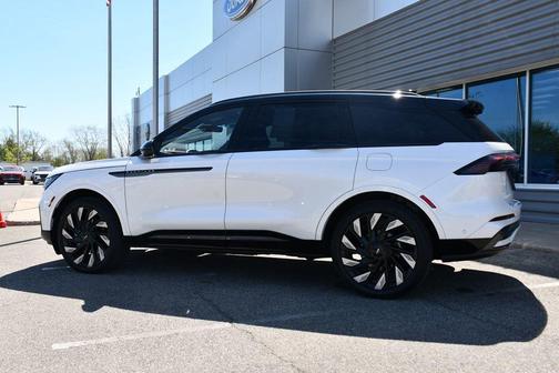 2024 Lincoln Nautilus Reserve