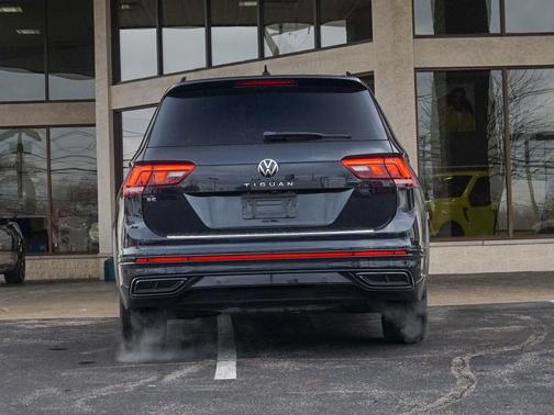 2022 Volkswagen Tiguan 2.0T SE R-Line Black