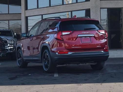 2022 GMC Terrain AWD AT4