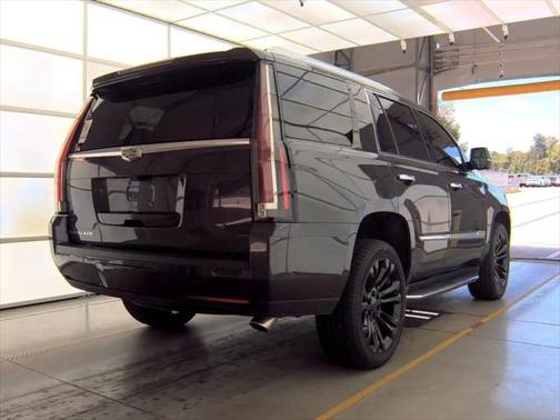 2017 Cadillac Escalade Luxury
