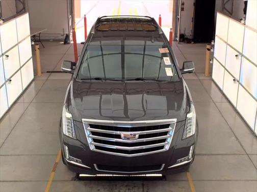 2017 Cadillac Escalade Luxury