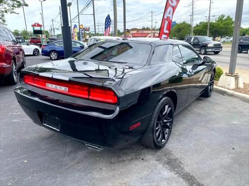 2014 Dodge Challenger SXT