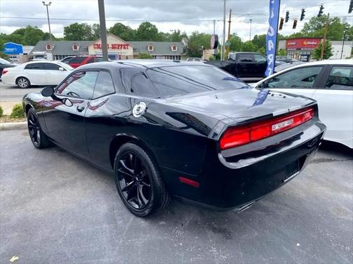 2014 Dodge Challenger SXT